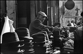 1969 Prodavac klobouku